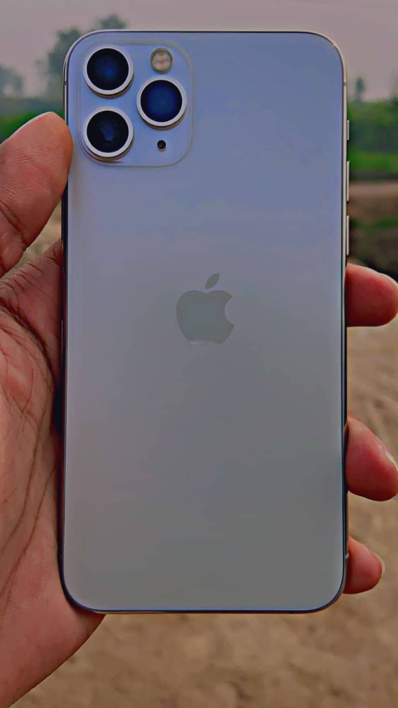 I phone 11 pro 0