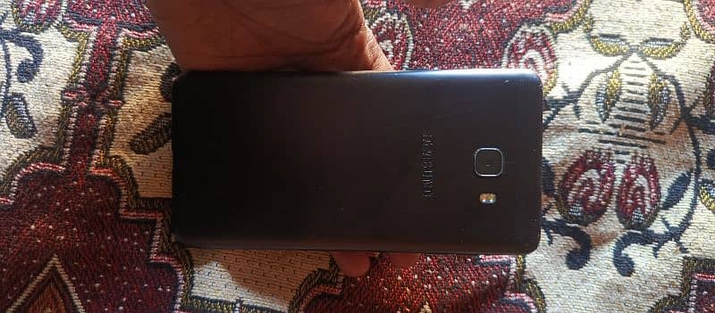 Samsung Galaxy C9 Pro 4