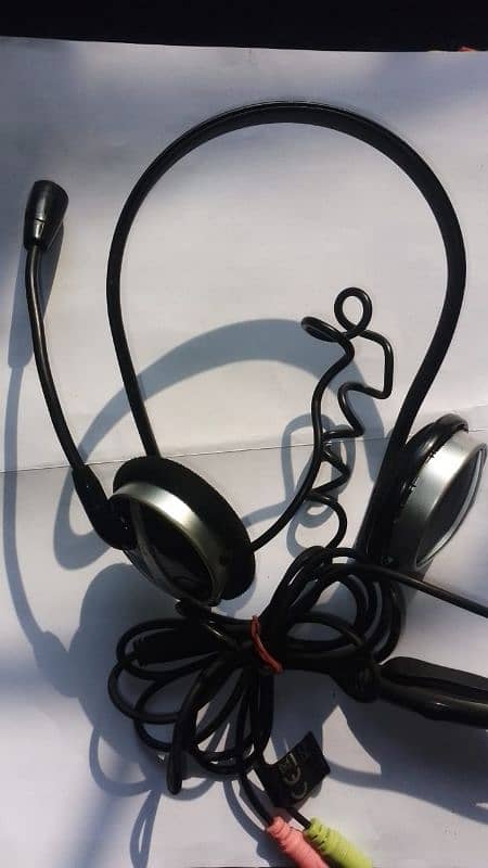 A4 Tech HS 5p headphones with mic 1