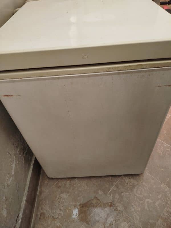 Dawalance 2 Door Deep Freezer 1