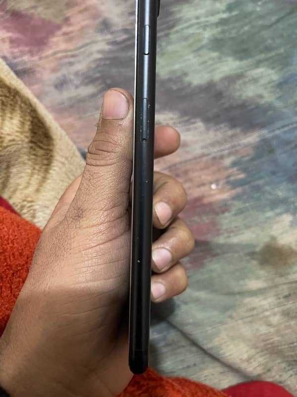 selling my iphone 7+ 1