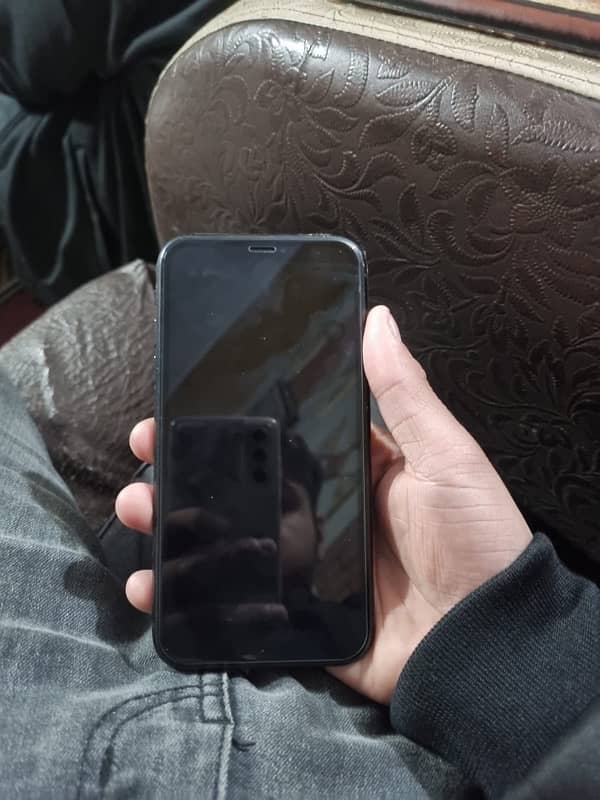 i am selling my iPhone XR 1