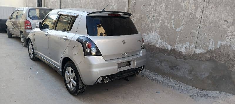 Suzuki Swift 2012 1