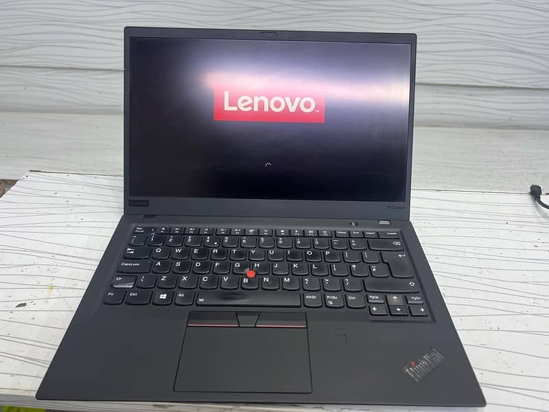 X1 Carbon i7 8th Generation in 10/10 Condition 1