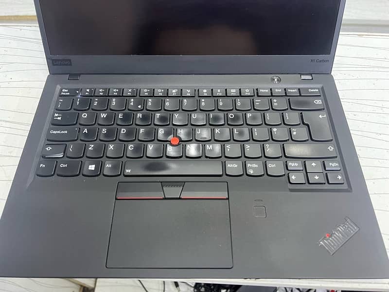 X1 Carbon i7 8th Generation in 10/10 Condition 3