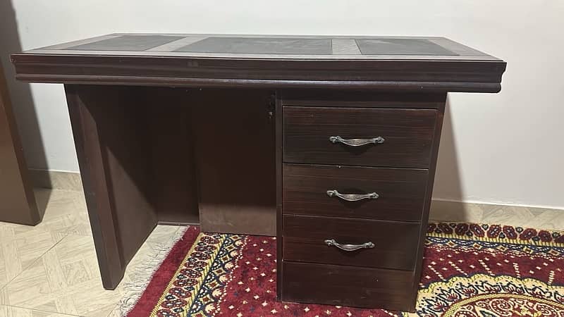 office Table for sale 0