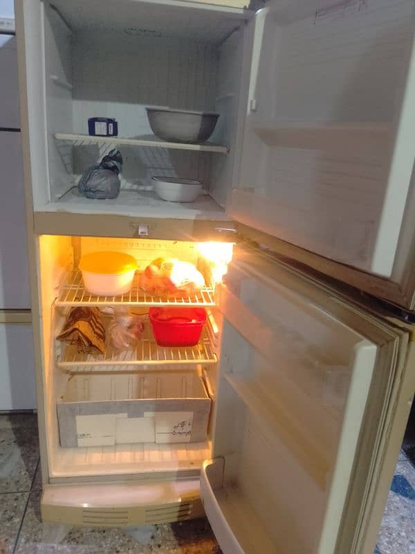 Pel Fridge For Sale, in good condition, neat and clean condition 1