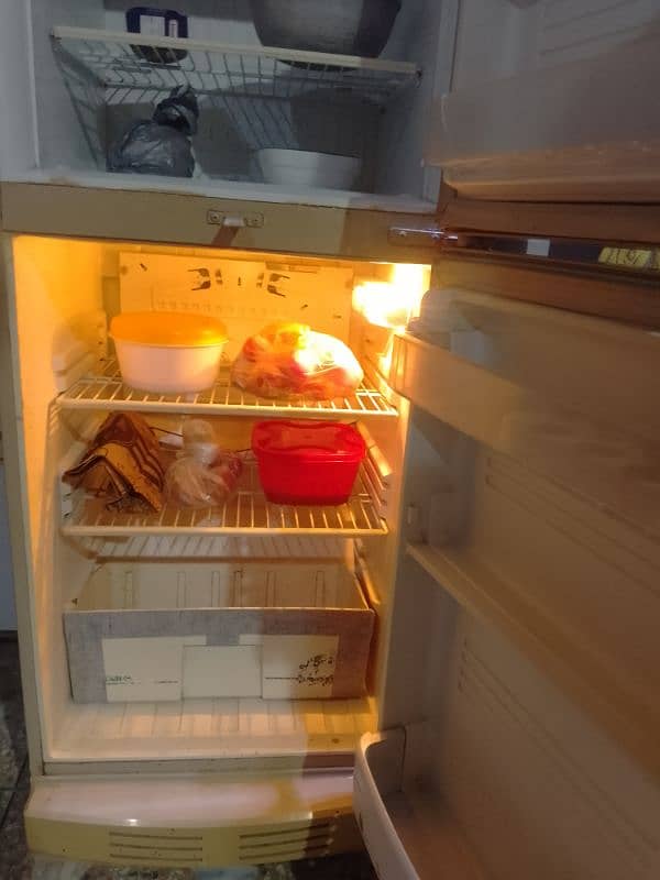 Pel Fridge For Sale, in good condition, neat and clean condition 3