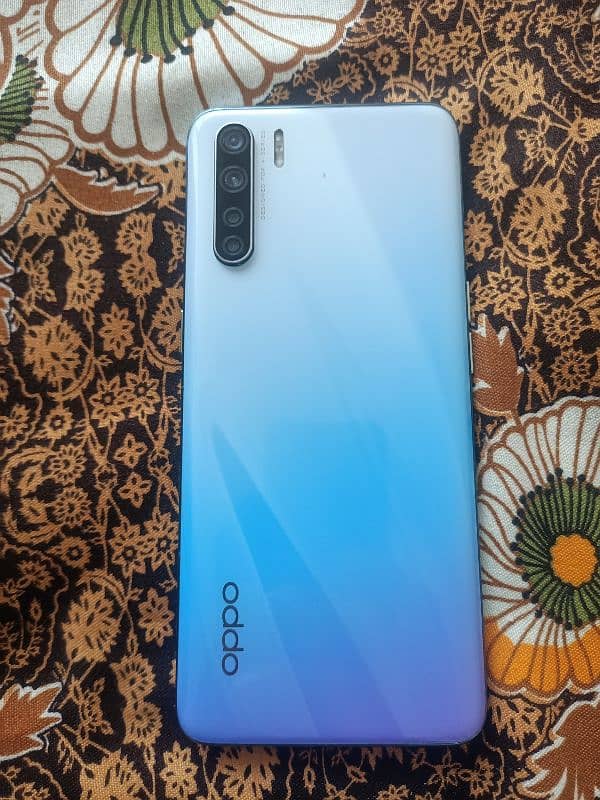 oppo f15 8/128 mein like a new condition official PTA approved hai 2