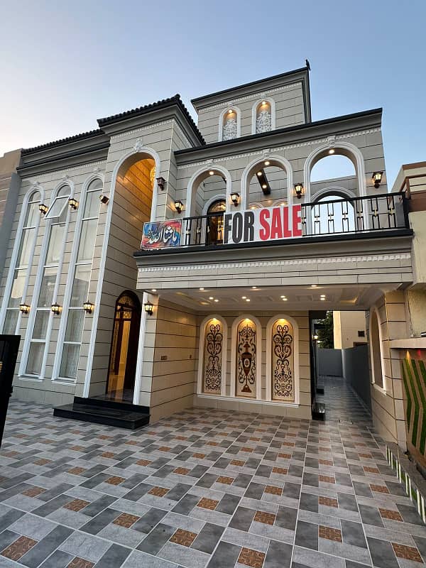 Brand New 10 Marla House for Sale in Shaheen Block, Bahria Town, lahore 6