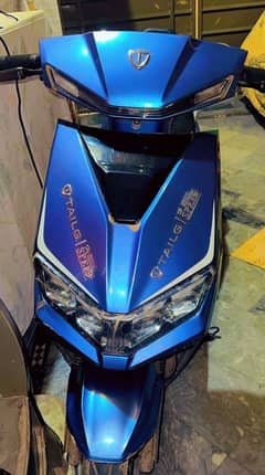 TAILG HI speed 2000 watt motor 10/10/condition one charge 150 kilo rid