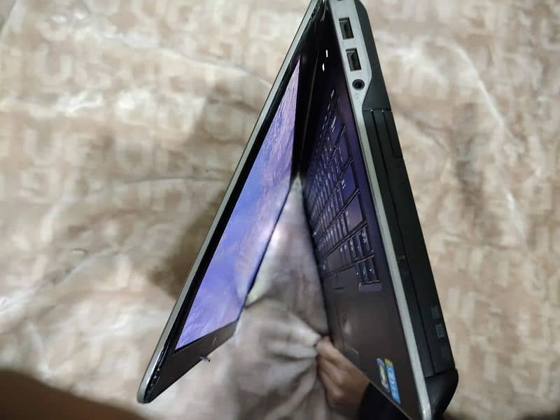 dell laptop at premium condition 1