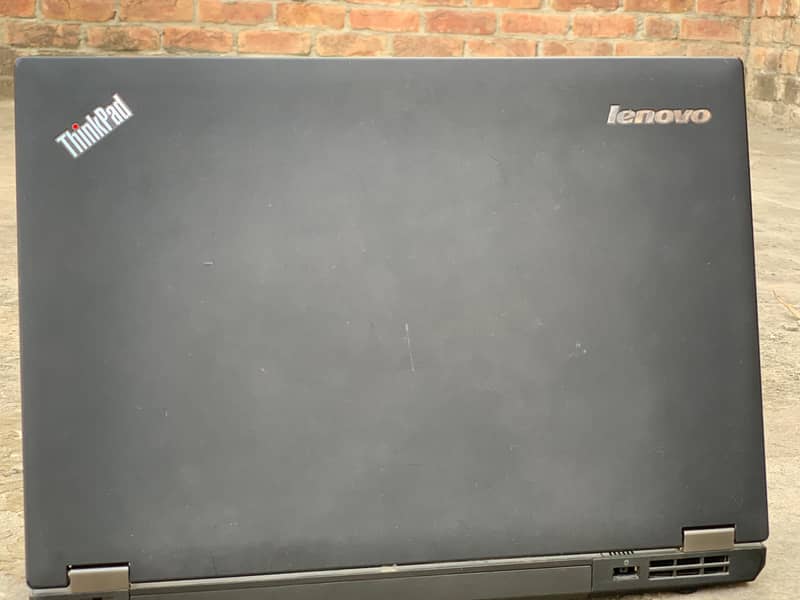 Lenovo thinkpad i5 4th gen.  Black edition 3