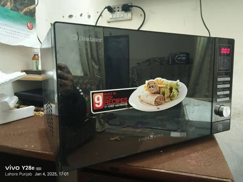 Dawlance microwave oven brand new condition 3