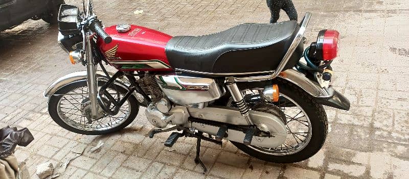 Honda CG 125 me Special Edition 10