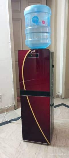 Homage Water Dispenser with Glass Door