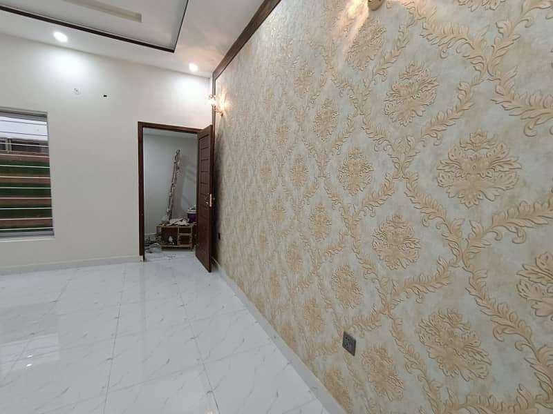 10 Marla Nasheman-e-Iqbal Housing Society Phase 1 for Sale Very Beautiful Luxury Brand New Spanish House Near Park, Commercial Market, Very Super Hot Location Easy Access Through Main Boulevard Road 16