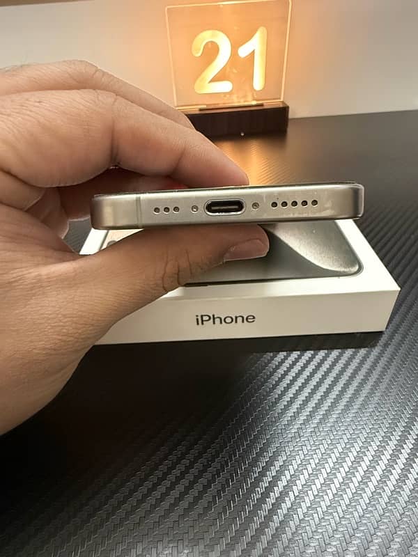 Iphone 15 pro Natural Titanium 5