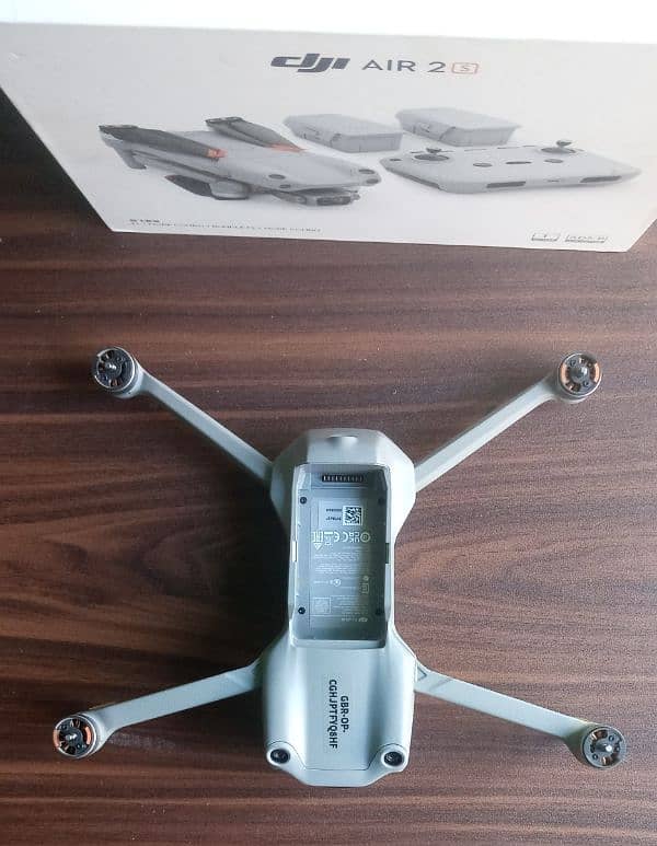 DJI DRON Air 2s & RC Smart controller sell urgent 6