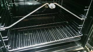 GAS OVEN| BUILT-IN| NEVER USED