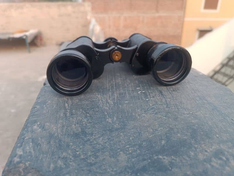 binocular 3