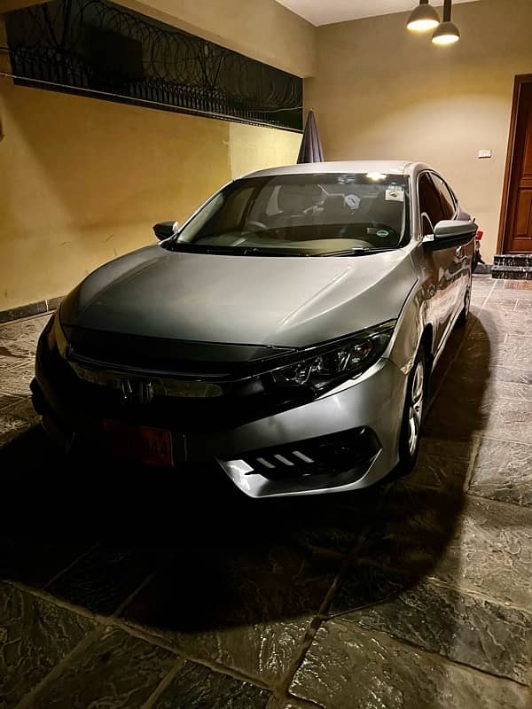 Honda Civic Standard 2017 10