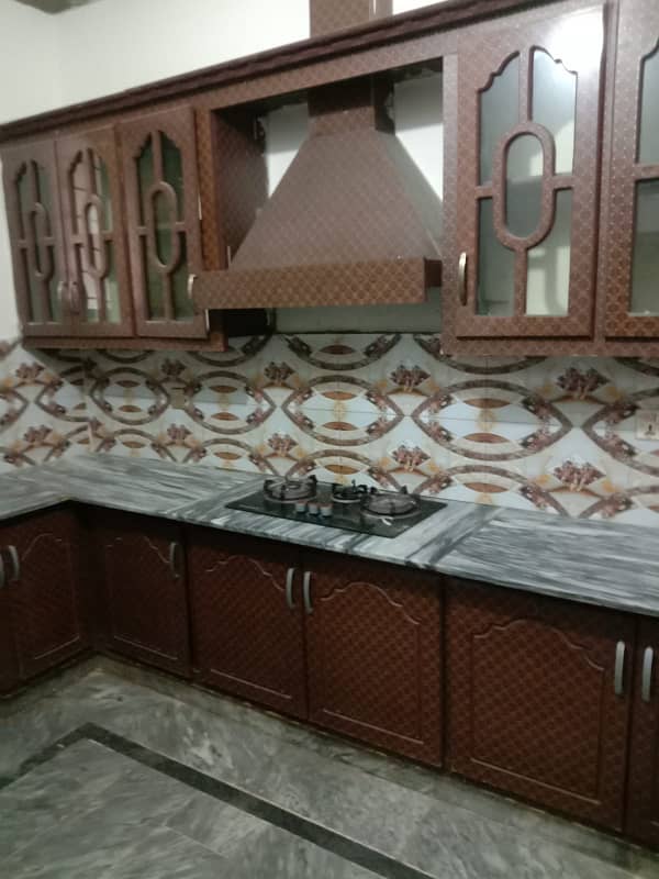 Ghouri town pH 4b first floor water electrity Available 0