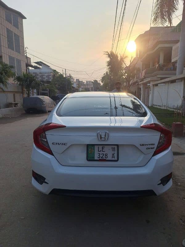 Honda Civic Oriel 2018 5