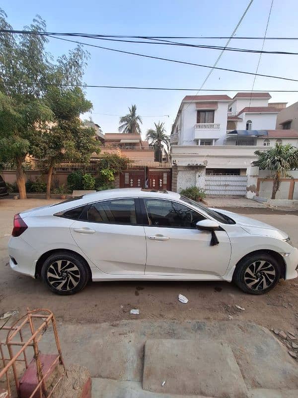 Honda Civic Oriel 2018 6