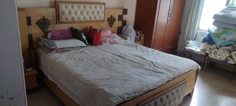 King Size Bed 6