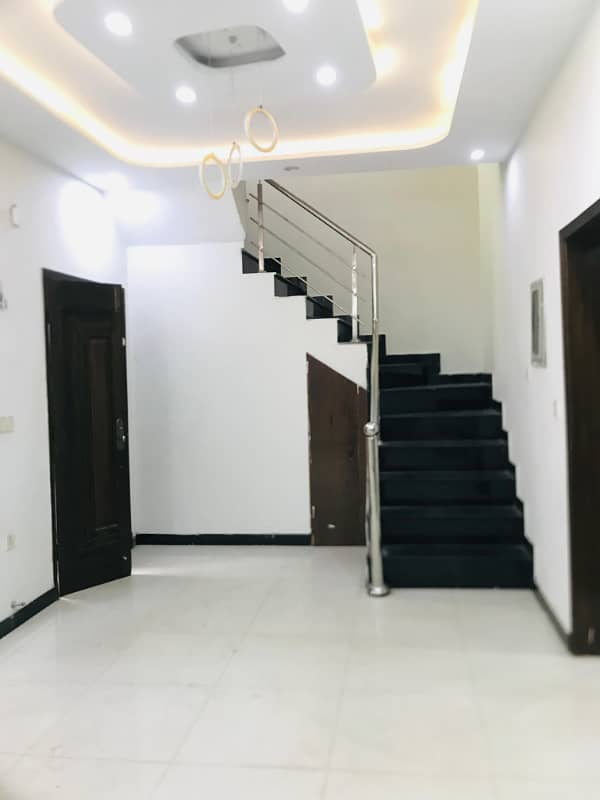 5 Marla Like New House For Rent In Sector D Bahria Town Lahore 4