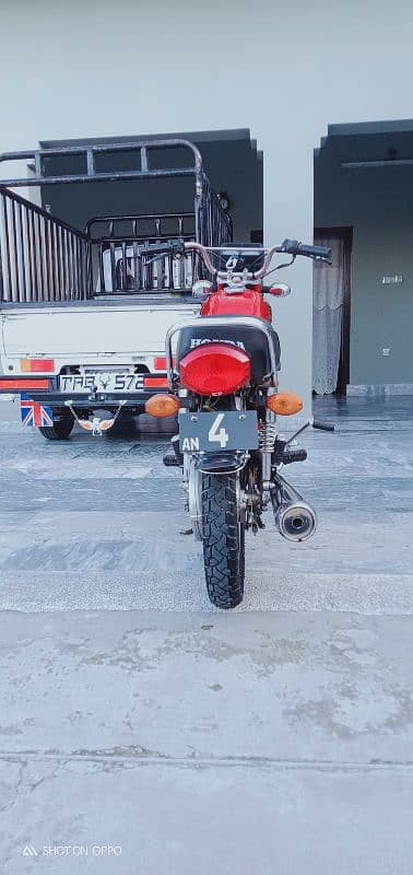 Honda 125 Golden Number single Digit 4 0