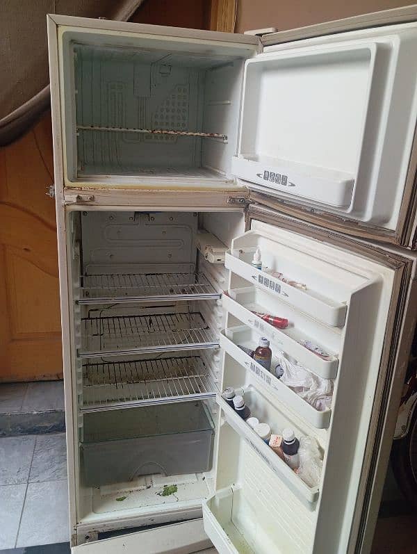 Dawlance Fridge For sale 2