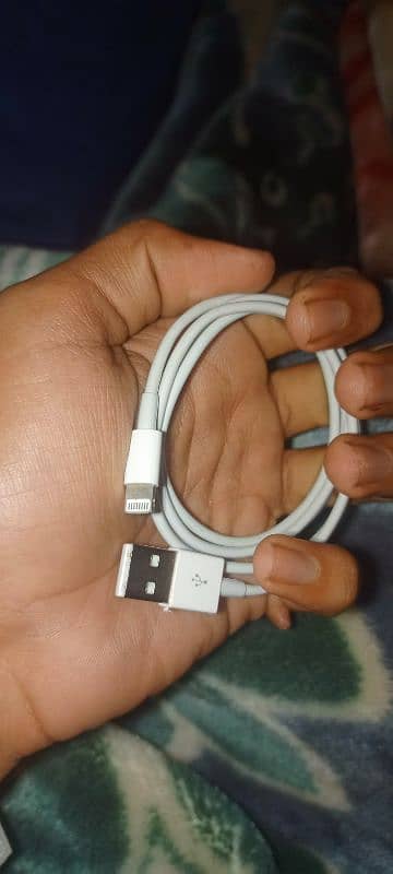 apple charger with cable brand new condition 5