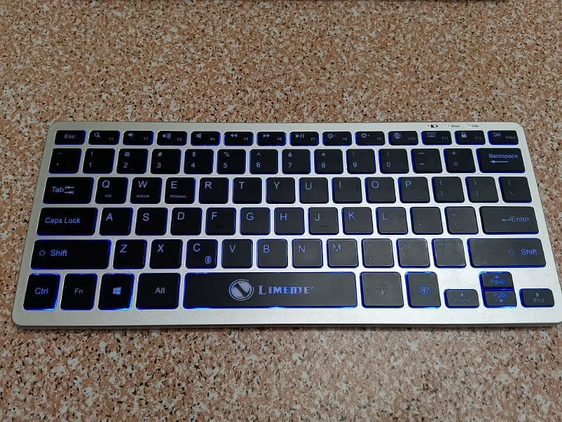 RGB Wireless Keyboard 0