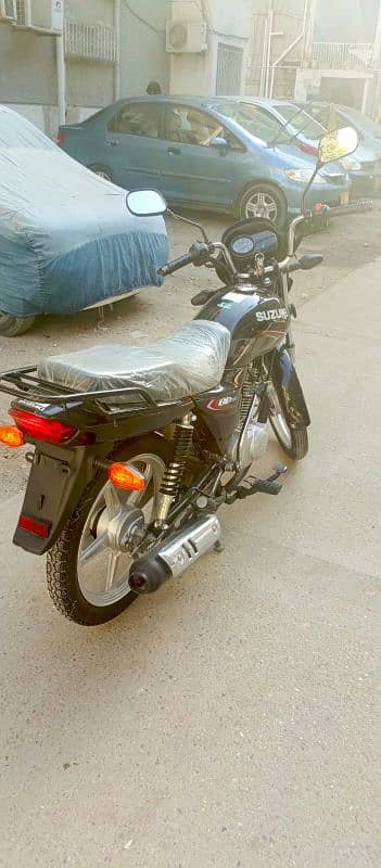 Suzuki GD110s 3