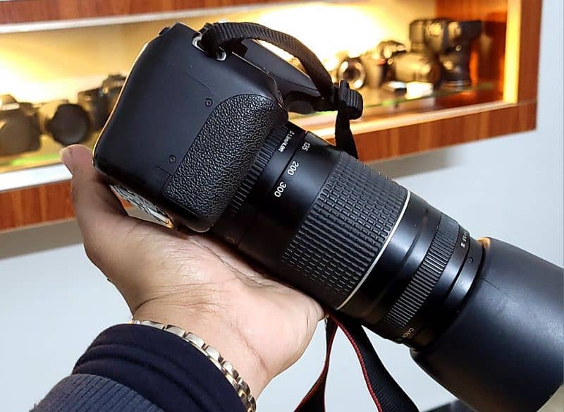 dslr Canon 1200d with Canon 75-300mm (10/10++) 3