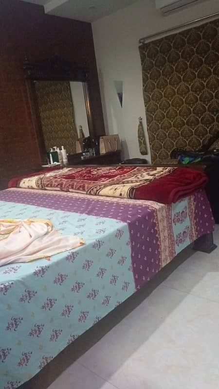 13 marla lower Portion full furnished for rent bahria town Lahore 9