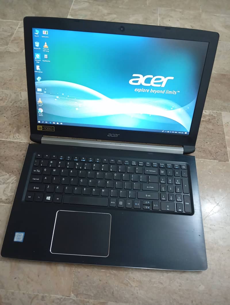 Acer Aspire A515-51, core i7 (7th generation)8gb DDR4,256 gb SSD 12