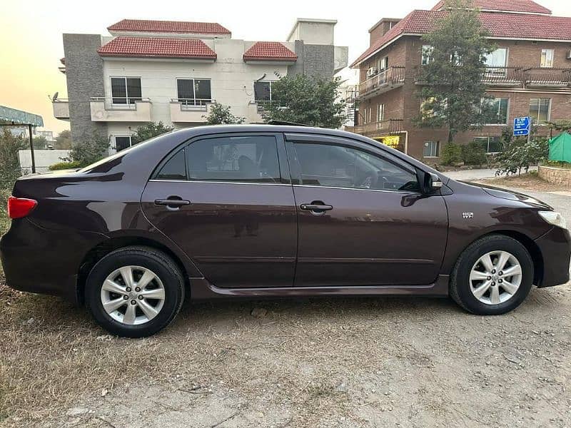 Toyota Corolla Altis 2013 3