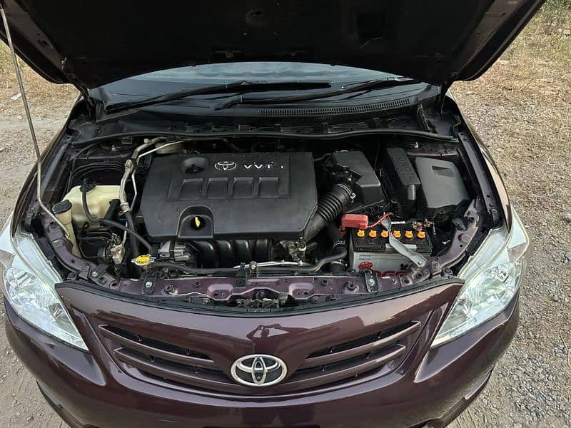 Toyota Corolla Altis 2013 8