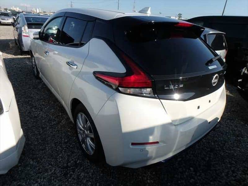 Nissan Leaf 2021 6