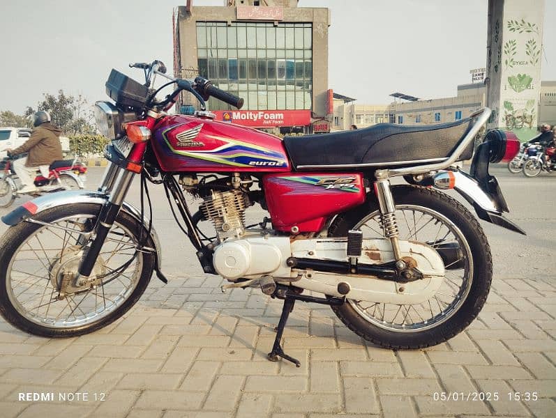 HONDA CG 125 FOR SALE (2017 & 2015) 0