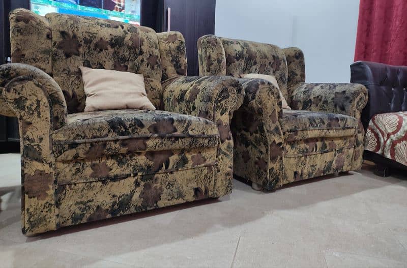 7 (1+1+2+3) seater sofa 3