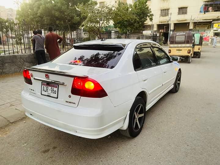 Honda Civic EXi 2005 3