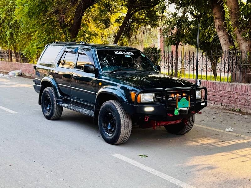 Toyota hilux Surf 2