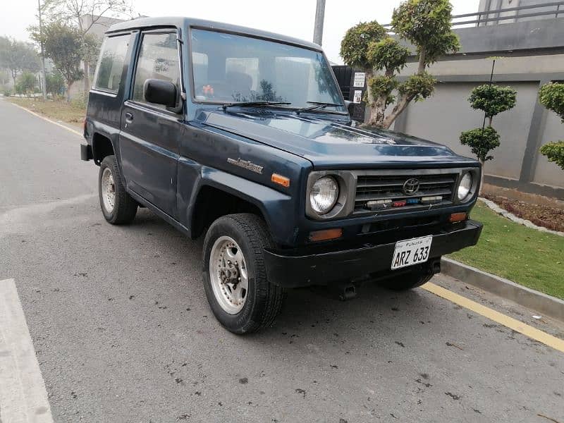 Jeep Daihatsu Rocky 1