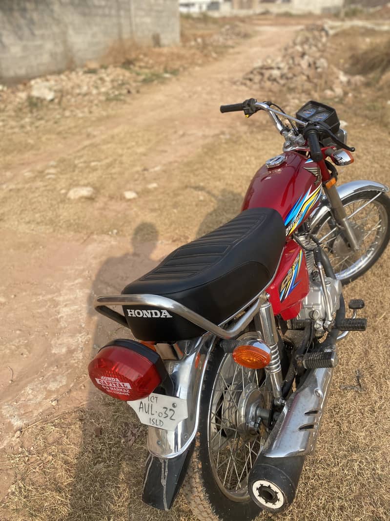 Honda cg125 2018  model first owner total janwan 0