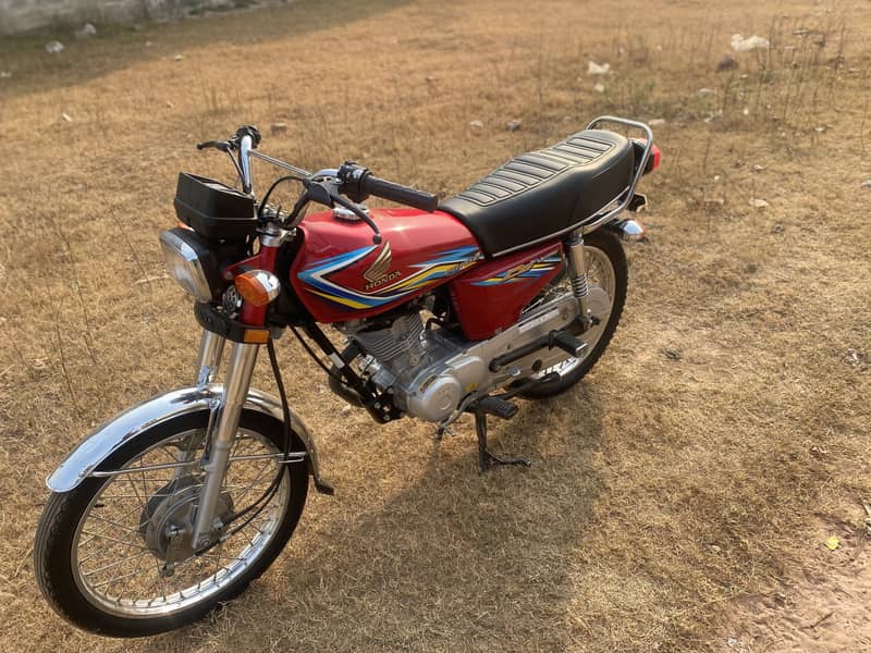 Honda cg125 2018  model first owner total janwan 8