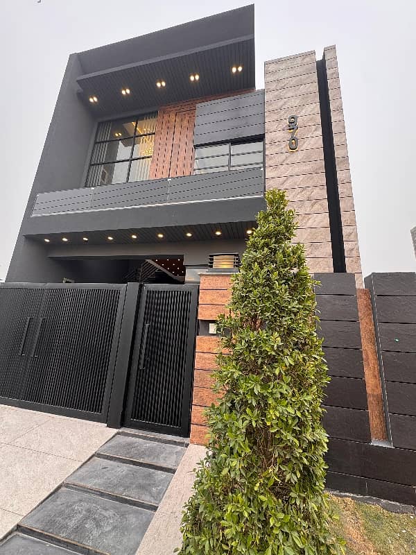 5 Marla Ultra Stylish House For Sale In Lahore 0